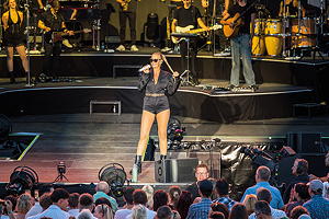 Sarah Connor on stage delivered a concert that captivated not only the
Schubert audience.